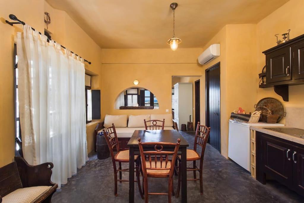 Ramni House: Private Villa With Pool By The Sea イア エクステリア 写真