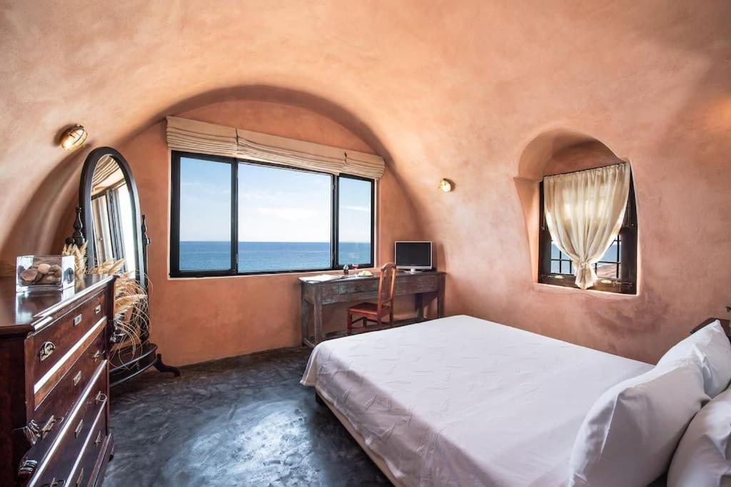 Ramni House: Private Villa With Pool By The Sea イア エクステリア 写真